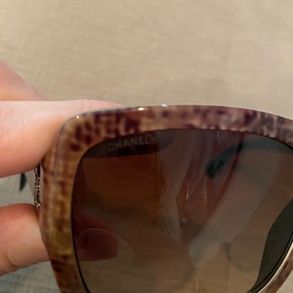 Chanel Sunglasses with CC logo brown beige style main image 4